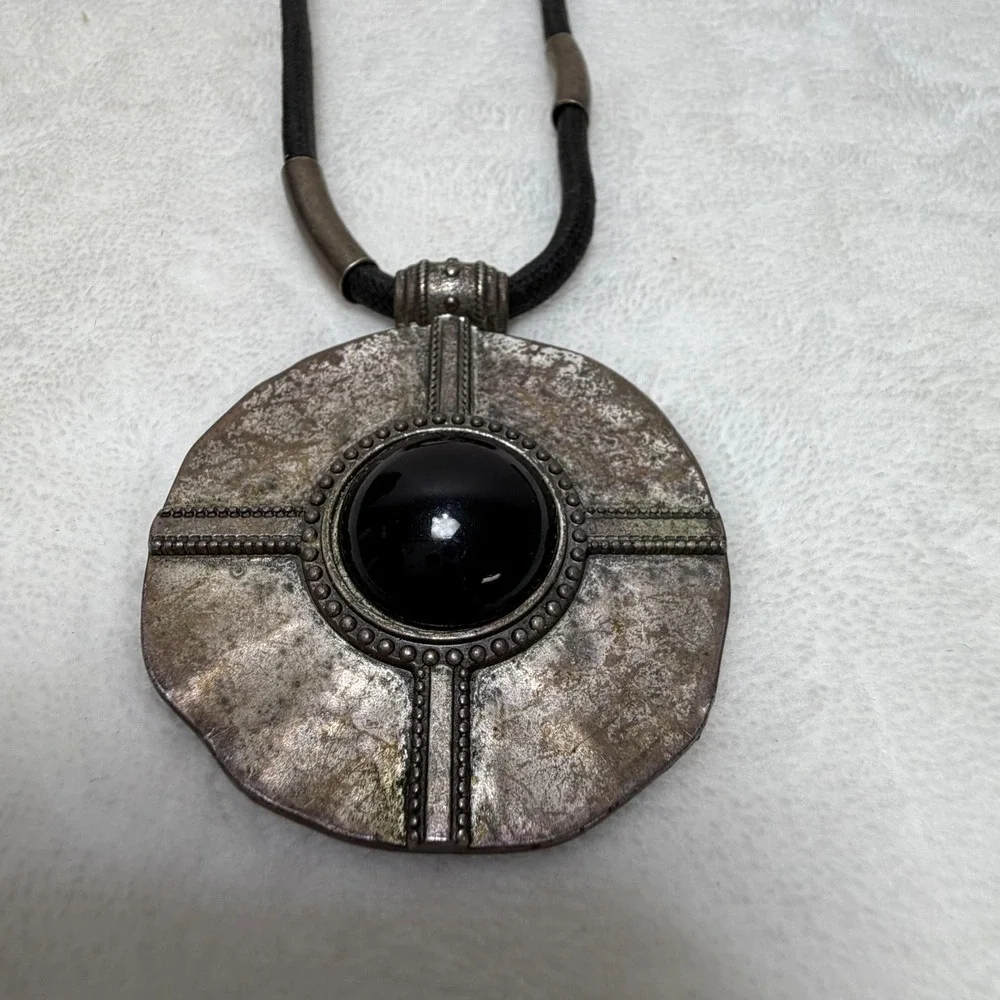 Vintage Brutalist Statement Necklace Black Cabochon Silver‎ Tone Medallion Cord